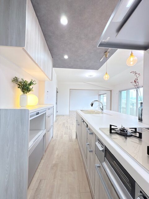 枚方東山ガーデンハウス　～100㎡超・最上階南西角部屋４LDK+ルーフバルコニー付！　リフォーム完成～