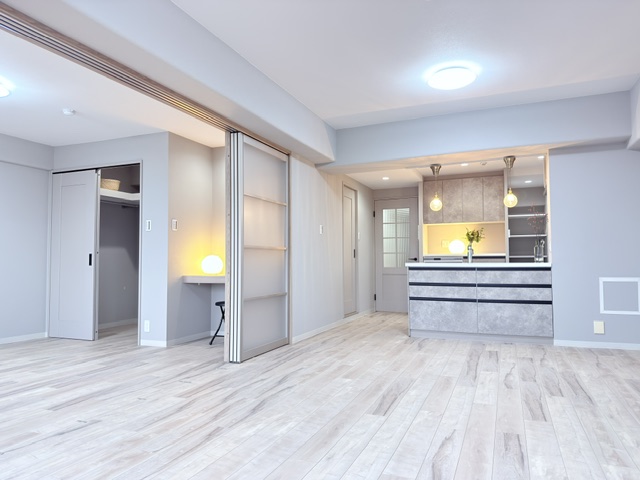 グラン・ドムール茨木　～平面駐車場権利付の100㎡超　南東角部屋４LDK！リフォーム完成～