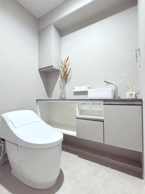 グラン・ドムール茨木　～平面駐車場権利付の100㎡超　南東角部屋４LDK！リフォーム完成～